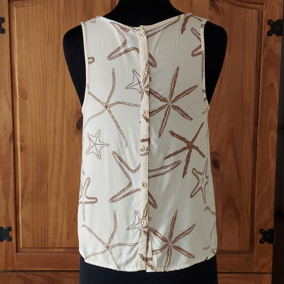 Roxy - Picture 2 of 11